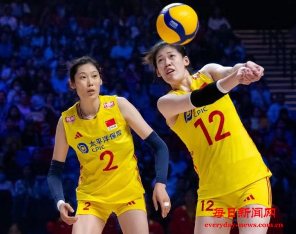 世界女排联赛中国澳门站：朱婷首发 中国队
