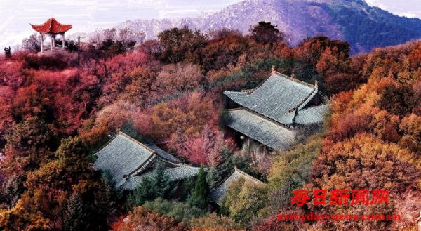 图话|万荣：初冬时节孤峰山层林尽染  美