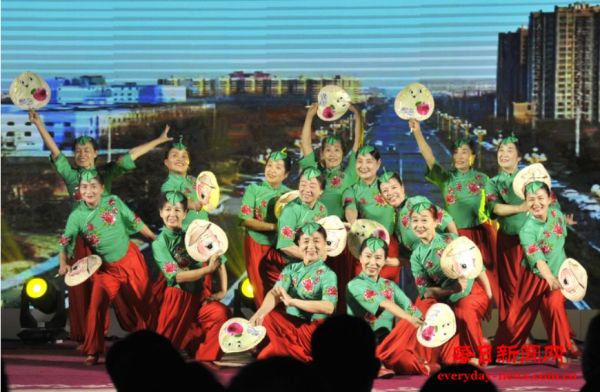 万荣：举办2025年群众文化春节联欢秀