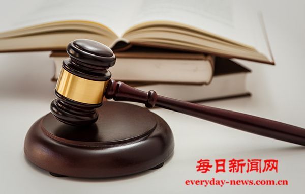 借条系代签名字，是否要担责？