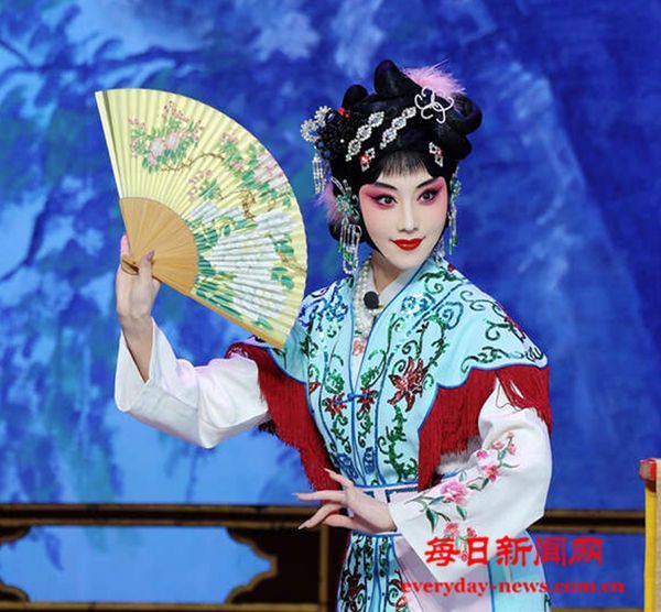 老戏新演看点多，《盗魂铃》呈现京剧年轻态