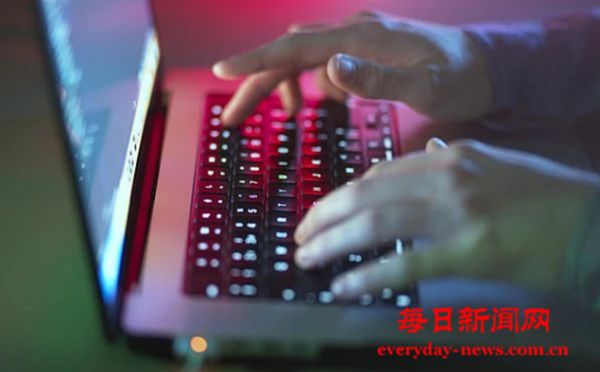 被迫搬家、焦虑自残……谁来保护被“开盒”