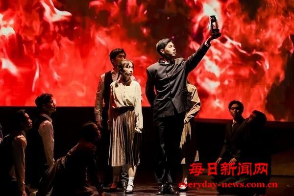 复旦：一连串大师剧让大学精神“具象化”