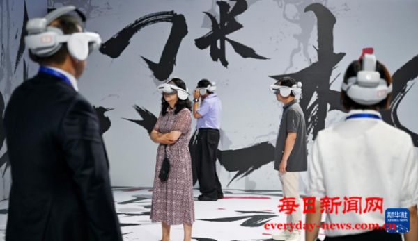 2025上合组织国家电影节电影市场开幕