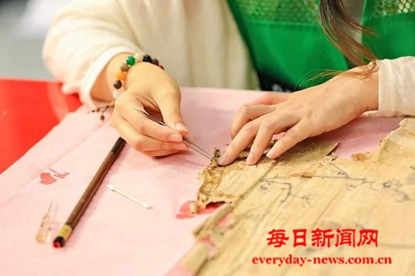 妙手补千年：文物修复师“决战”国赛|文化
