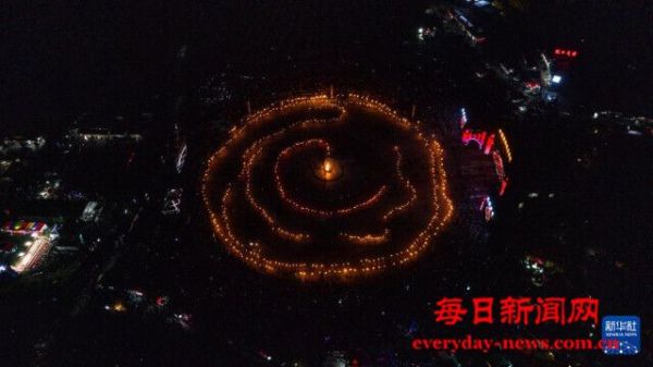 贵州水城：欢度彝族火把节