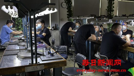 【匠心传承 豫见璀璨】河南郑州：手握金钢