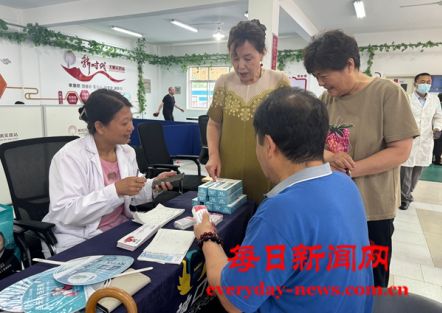 烟台高新区马山街道海天社区：幸福集市暖民