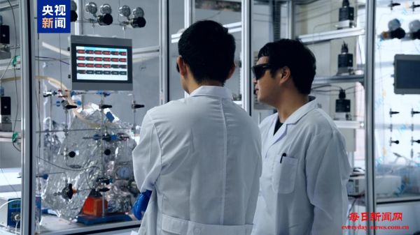 我国科研团队实现常温氢气异裂