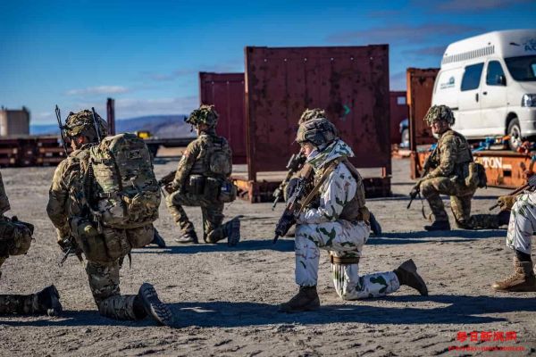 “北极之光”军事演习在格陵兰岛举行