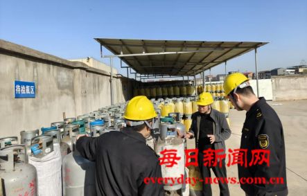 湖北省公安县藕池市场监管所持续开展 安全