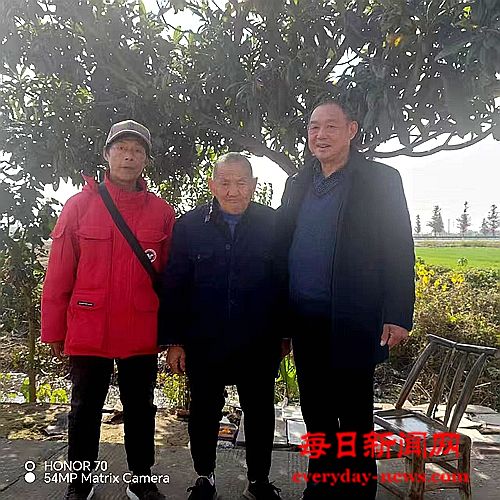 青33333333.jpg 青33333333.jpg